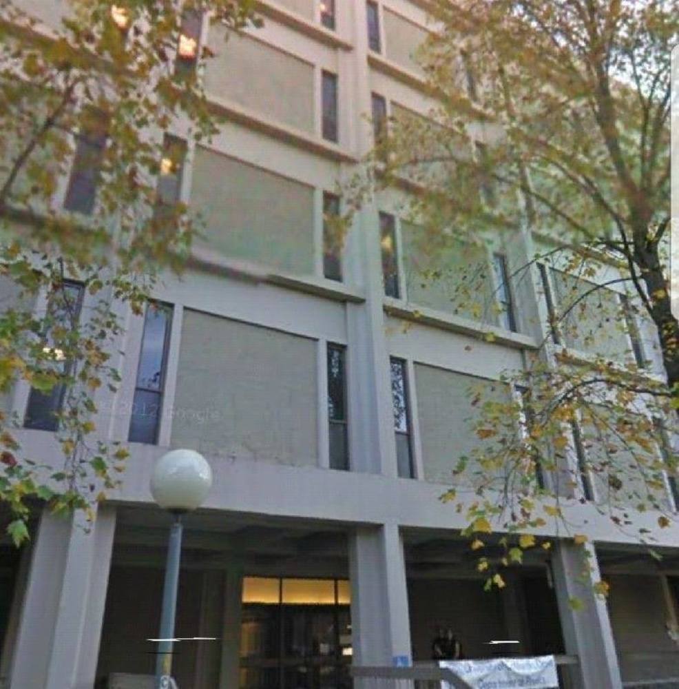 Meet your Posher, Desmond